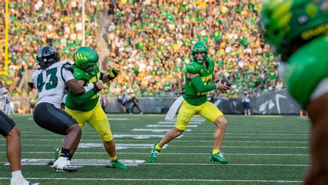 where to watch oregon ducks football